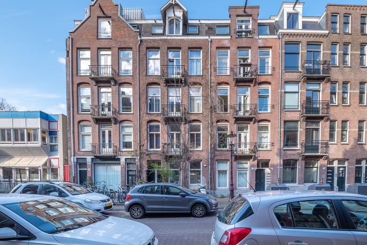 Madurastraat 35-1 in Amsterdam photo