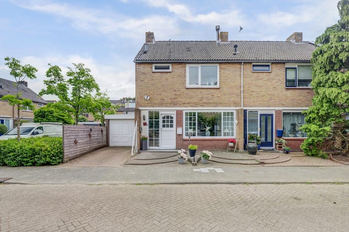 Magnoliastraat 28 in Puttershoek Foto