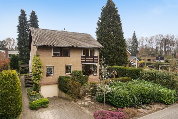 Magnoliastraat 5 in Hengelo foto