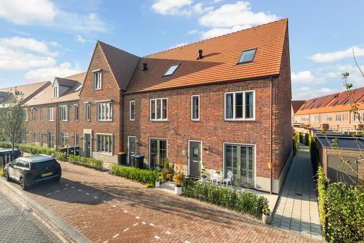 Mahoniehout 80 in Waddinxveen Foto