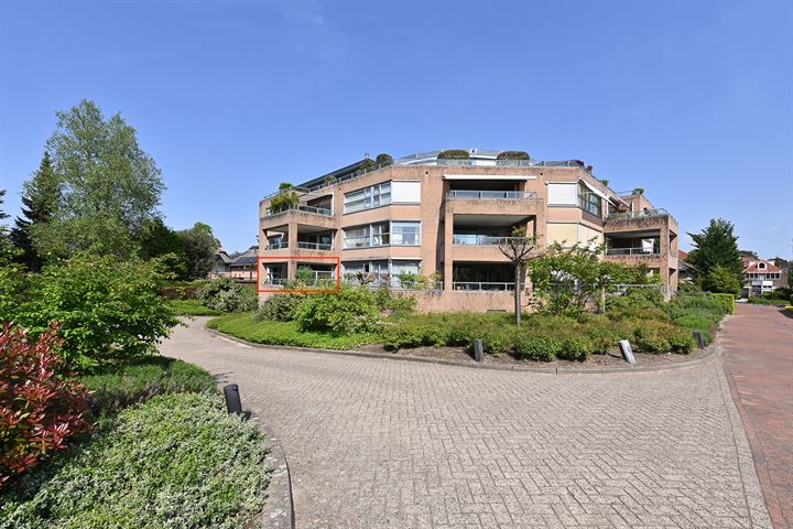 Majellapark 29 in Bussum foto