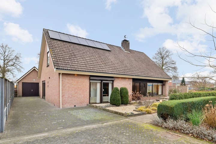 Majoraan 5 in Raalte foto