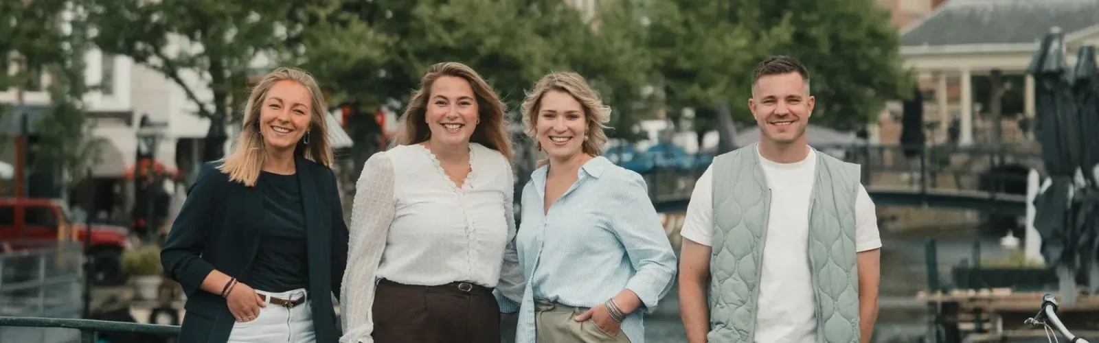 Team foto van Makelaardij Van Brussel