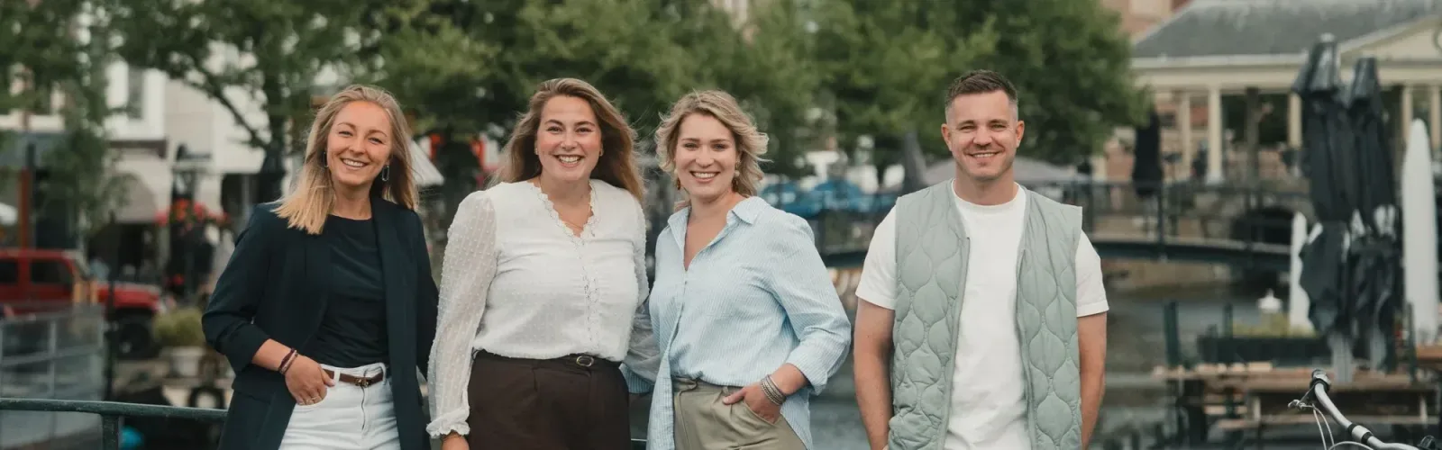 Team foto van Makelaardij Van Brussel