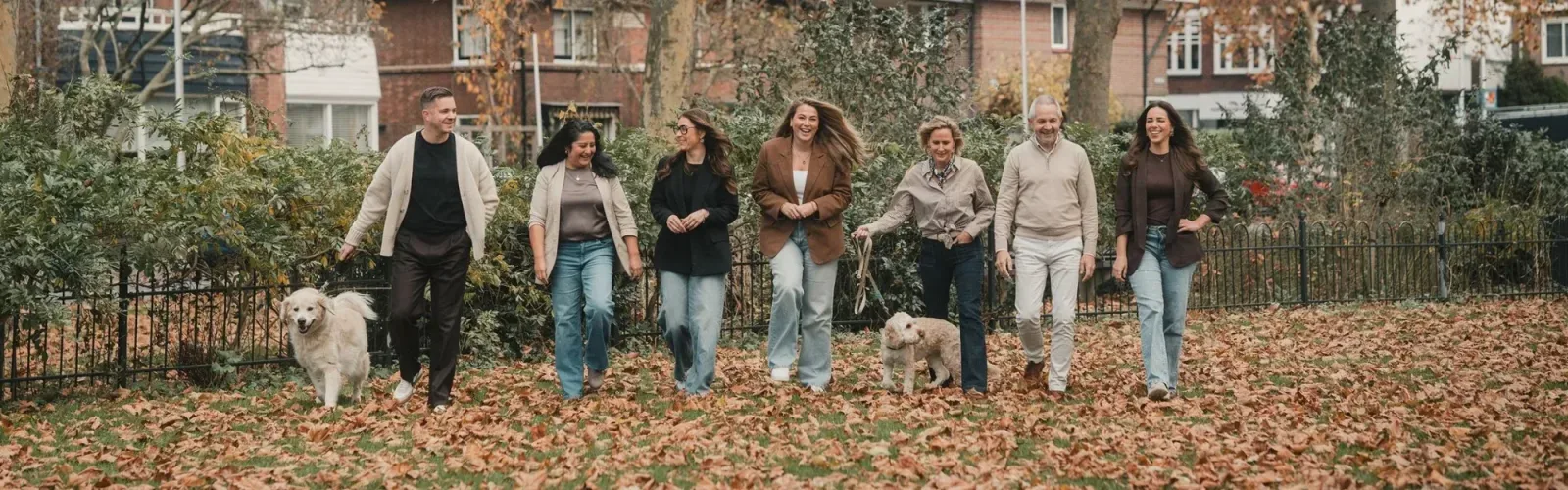Team foto van Makelaardij Van Brussel