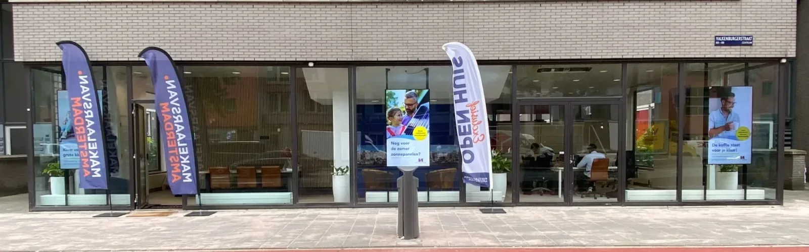 Team photo of Makelaars van Amsterdam