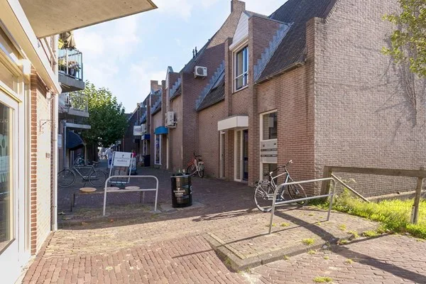Mannschaftsfoto von Makelaarshuis de Jong