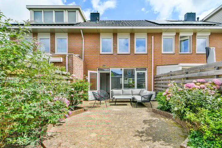 Manegelaan 71 in Hoofddorp photo