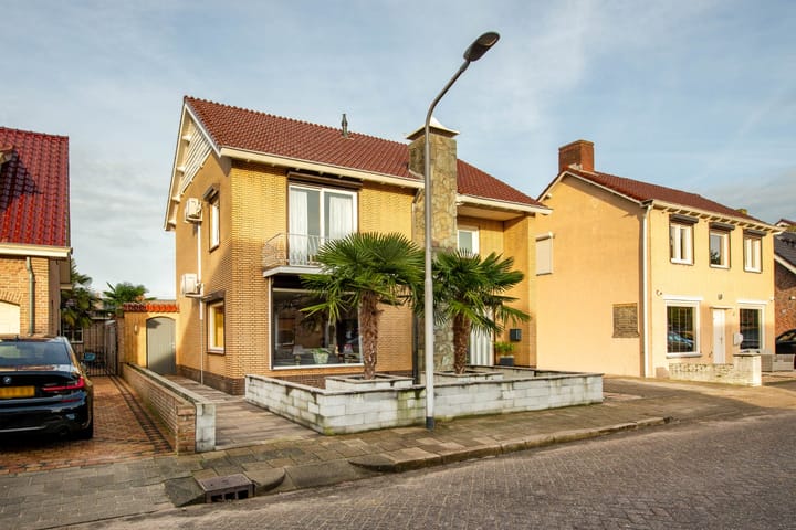 Margrietstraat 12 in St. Willebrord