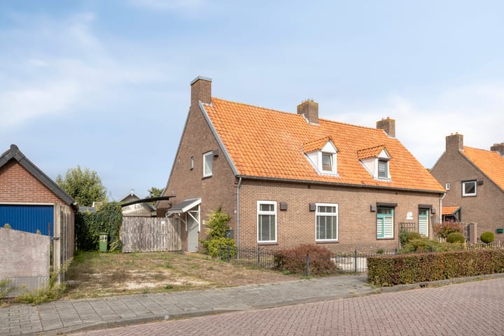Photo of property Margrietstraat 24, Mill