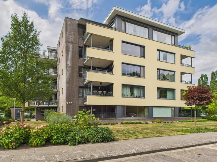 Mariaplein 1 en Roosendaal foto