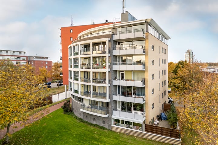 Marie van Eijsden-Vinkstraat 351 in Rotterdam