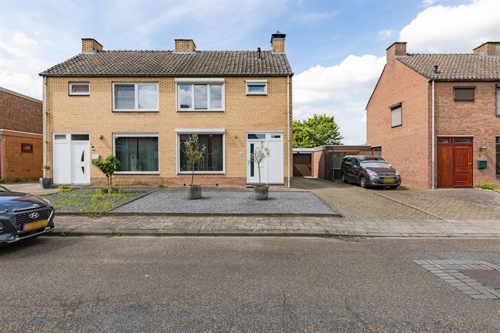 Marijkestraat 19 in Munstergeleen foto