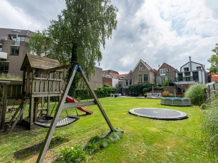 Markt 62 en Roosendaal foto