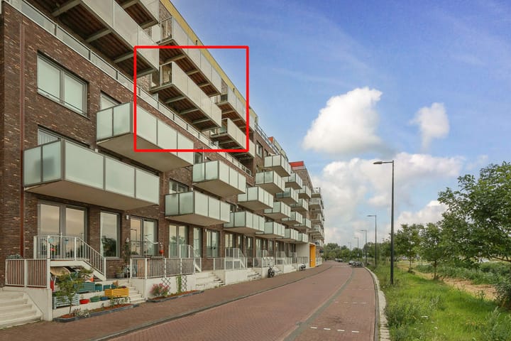 Mary van der Sluisstraat 328 in Amsterdam Foto