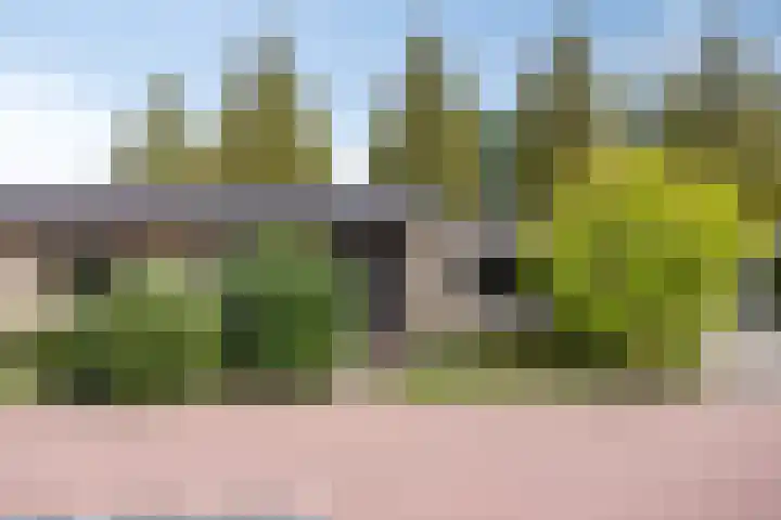 Mauritslaan 10 en Dodewaard