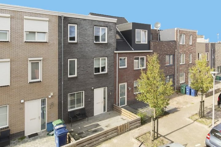 Mazustraat 48 in Almere Foto