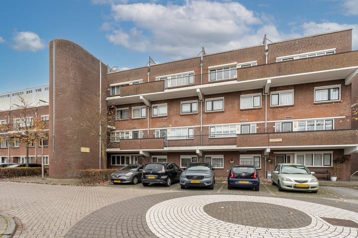 Meelbeskamp 87 in Diemen photo