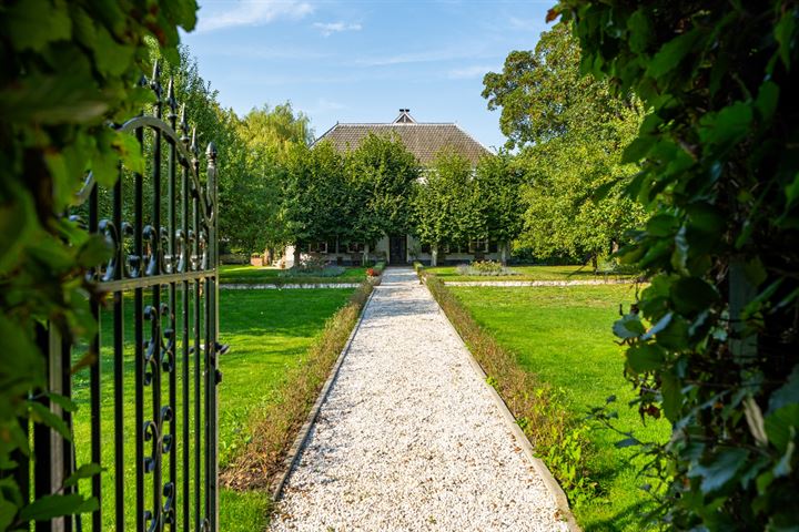 Meerhoek 27 en Genderen foto