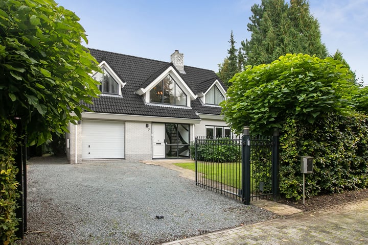 Meerkoetlaan 3 en Almere foto