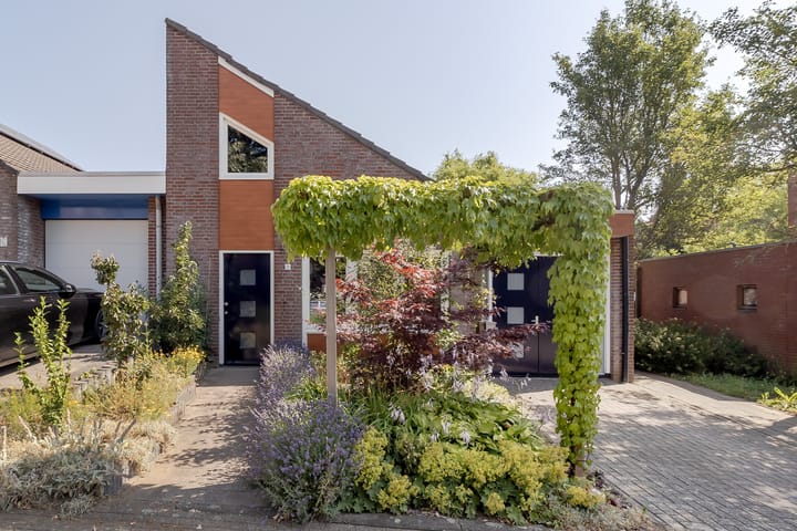 Meester Delhoofenstraat 21 in Heel