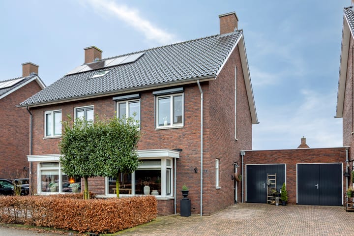Photo of property Meester J van Dolderenstraat 6, Kesteren