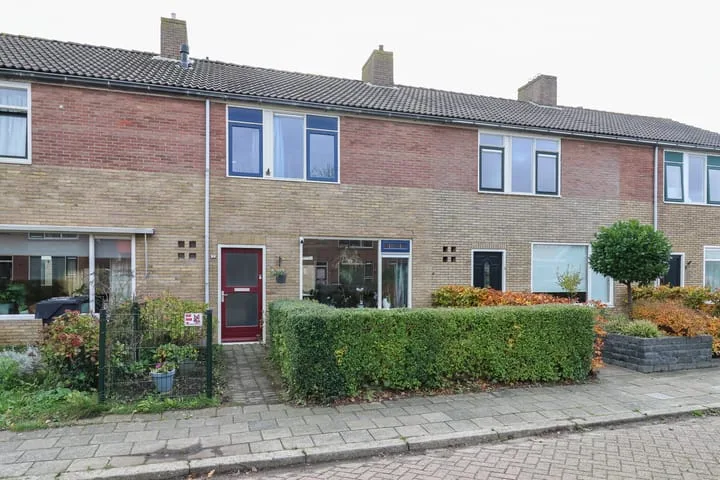 Meester Klaas Douwesstraat 12 Tzum foto 3