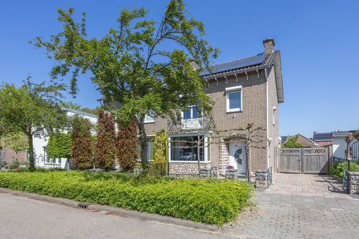 Meesweg 24 in Berg en Terblijt foto