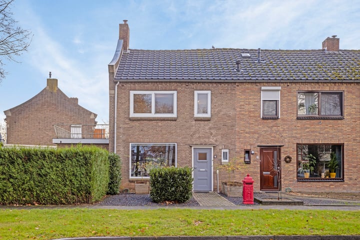 Photo of property Meeuwenlaan 1, Geleen