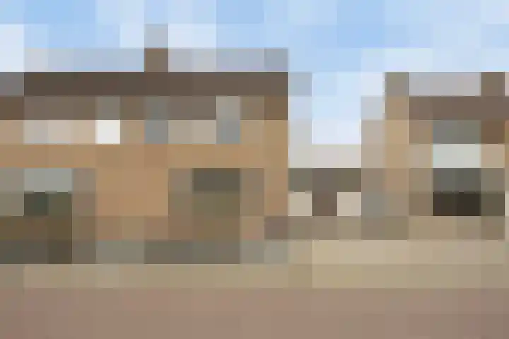 Meeuwenlaan 18 en Made