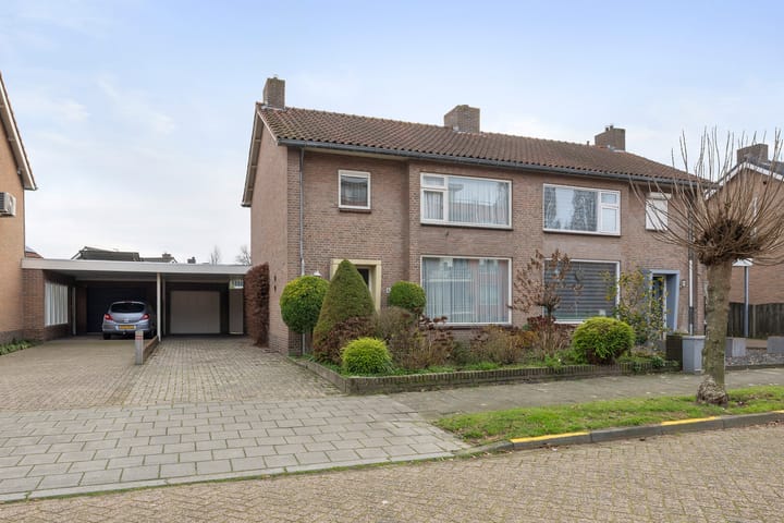Photo of property Meidoornstraat 17, Veghel