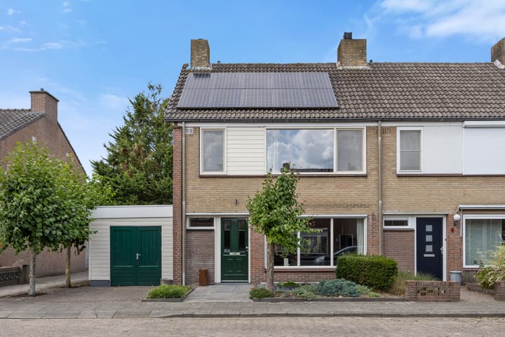 Meidoornstraat 8 dans Sint-Michielsgestel photo