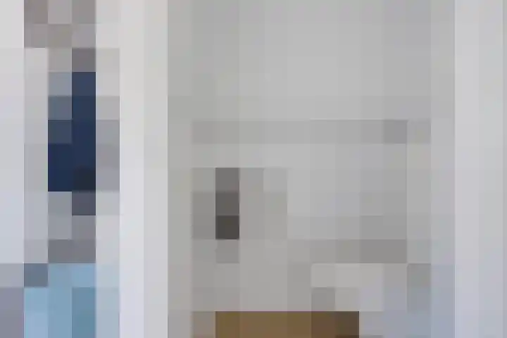 Meindert Hobbema 14 Creil thumbnail 11