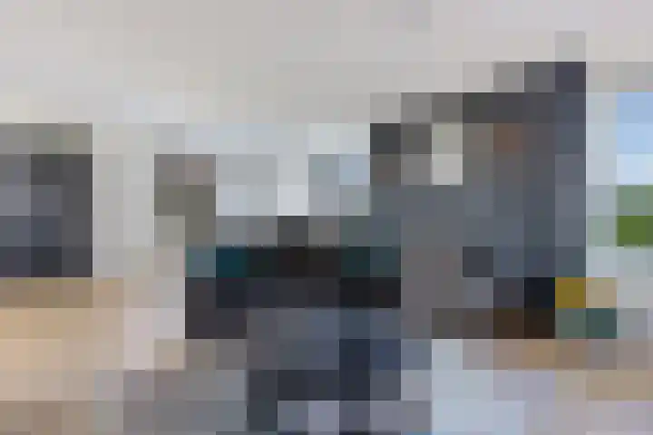 Meindert Hobbema 14 Creil thumbnail 12