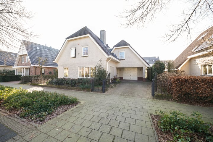 Mennestraat 73 in Putten Foto
