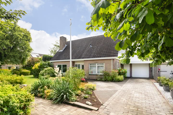 Photo of property Menno van Coehoornwei 19, Britsum