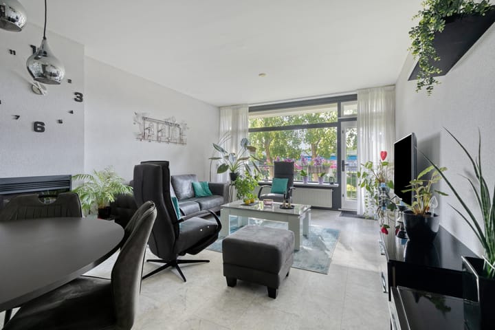 Photo of property Merellaan 12, Capelle aan den IJssel