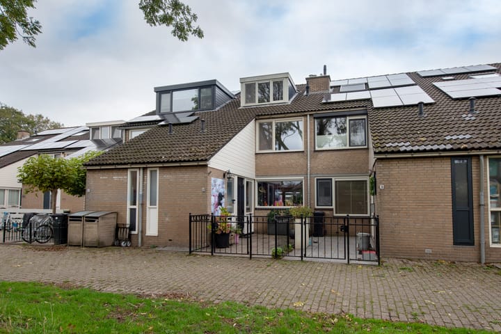 Photo of property Merelplantsoen 40, Roelofarendsveen