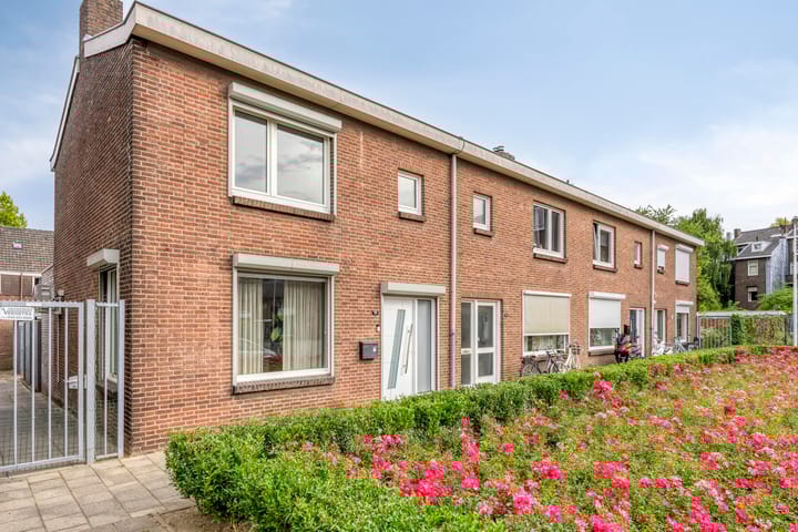 Merovingenstraat 26 in Maastricht foto