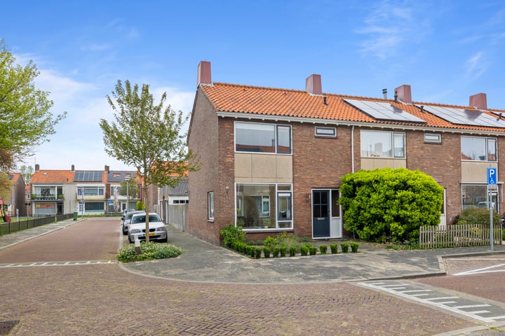 Merwedestraat 1 in Den Helder