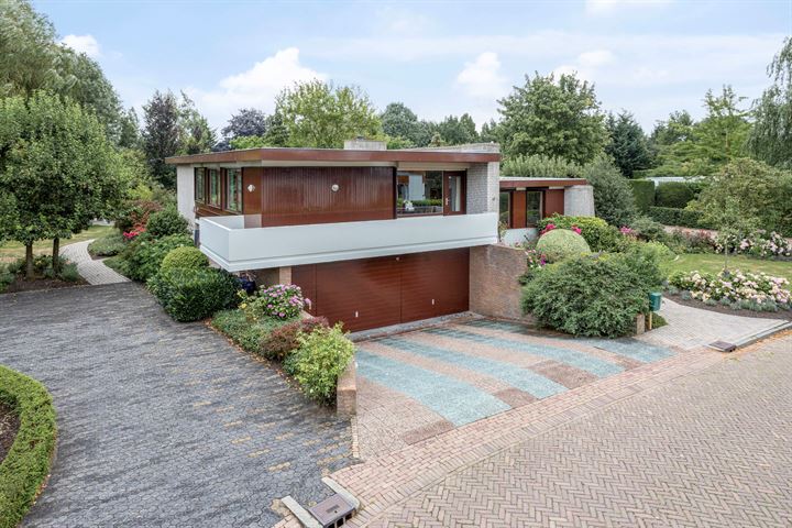 Mezenlaan 1 in Zaltbommel Foto