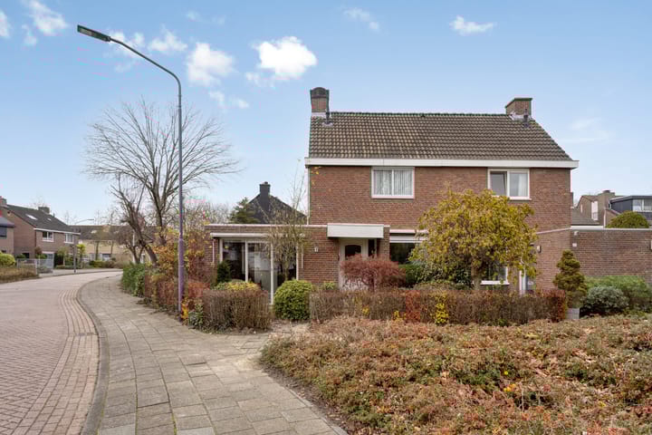 Mezenlaan 43 in Oosterhout Foto