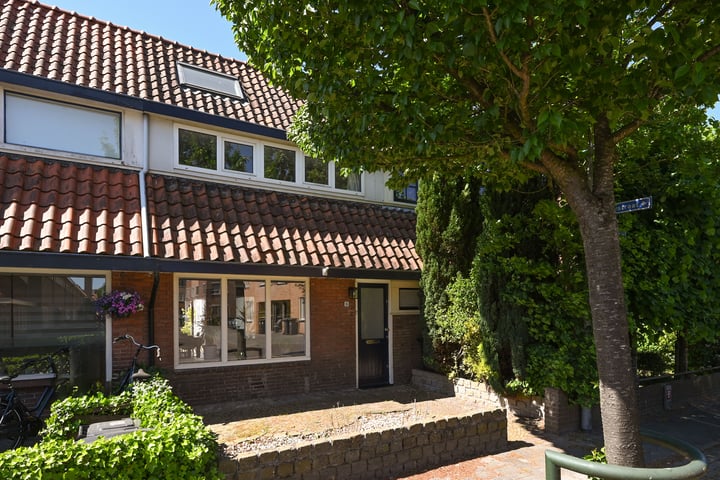 Mezenstraat 16 in Hilversum