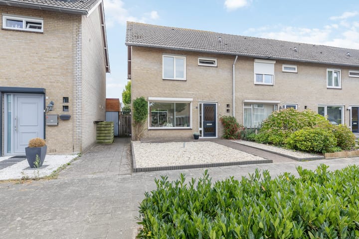 Mgr. A.F. Diepenstraat 12 in Best Foto