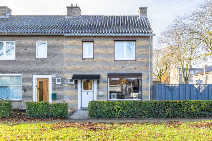 Michaëlstraat 17 dans Geleen photo