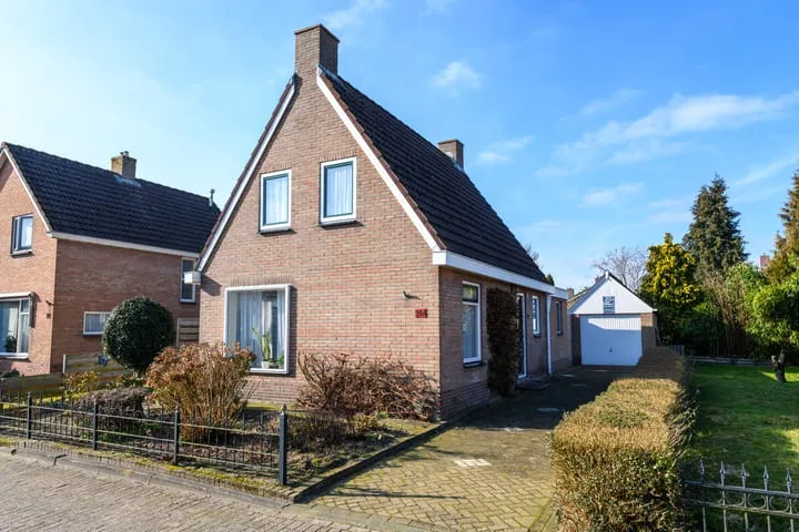 Middelbuorren 20 a dans Opeinde