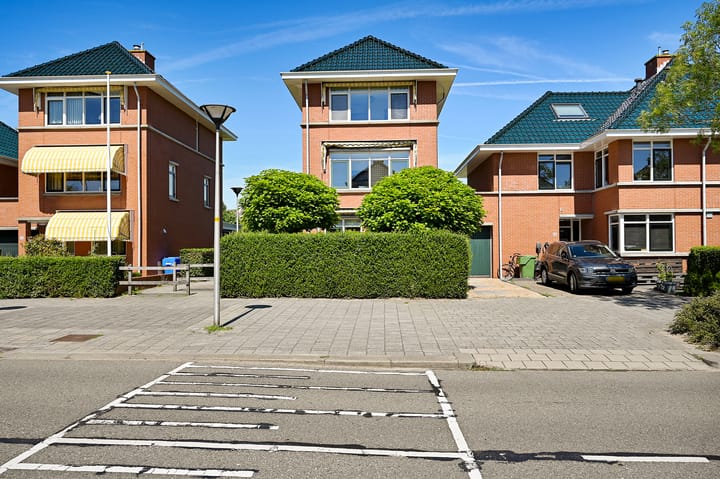 Middelgeestlaan 63 in Voorschoten Foto