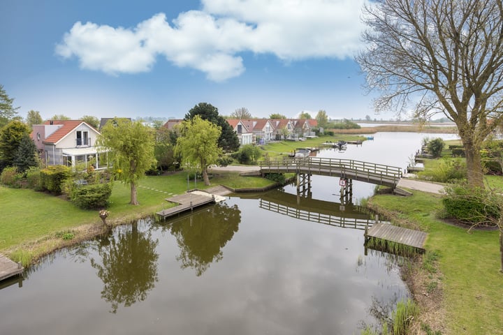 Middelgronden 44 in Makkum photo