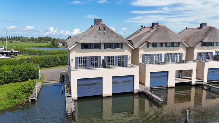 Photo of property Middelweg 107, Stavoren