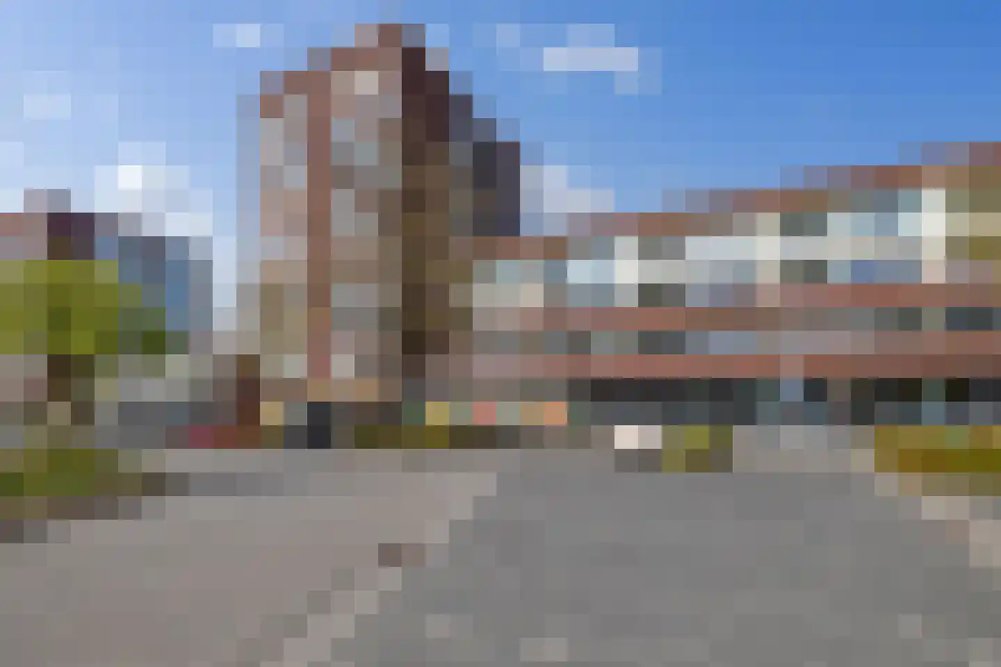 Middenhaag 479 en Emmen